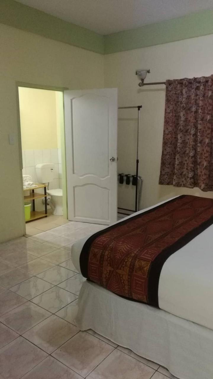 Malau Lodge Nuku'alofa Esterno foto